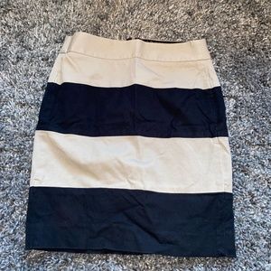 Tan/Black Color Block Khaki Skirt - Women's Size 2